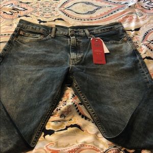 512 Levi Jeans